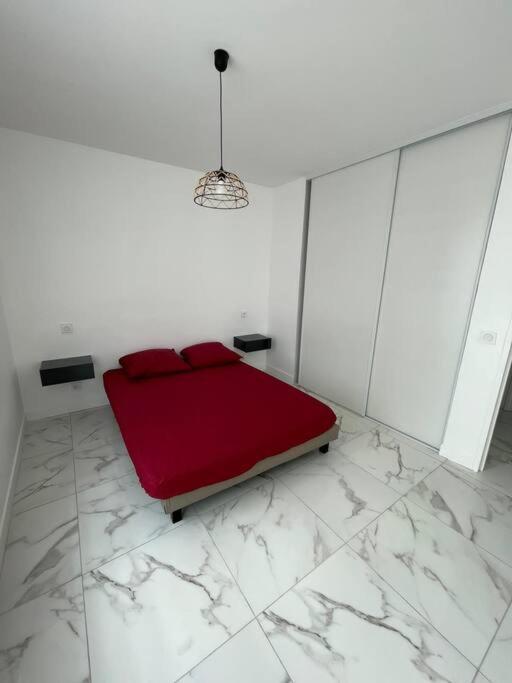 Appartement 2 Pieces, Salon Et Chambre, 44M2 Refait A Neuf Clichy Luaran gambar